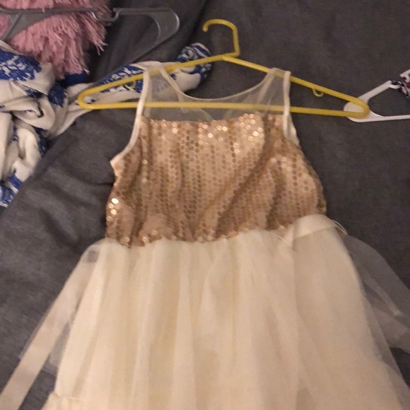 Dress gold with sparkles - Picture 1 of 3